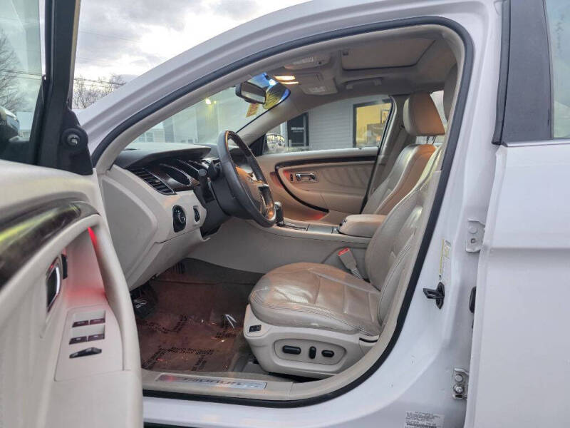 2011 Ford Taurus Limited