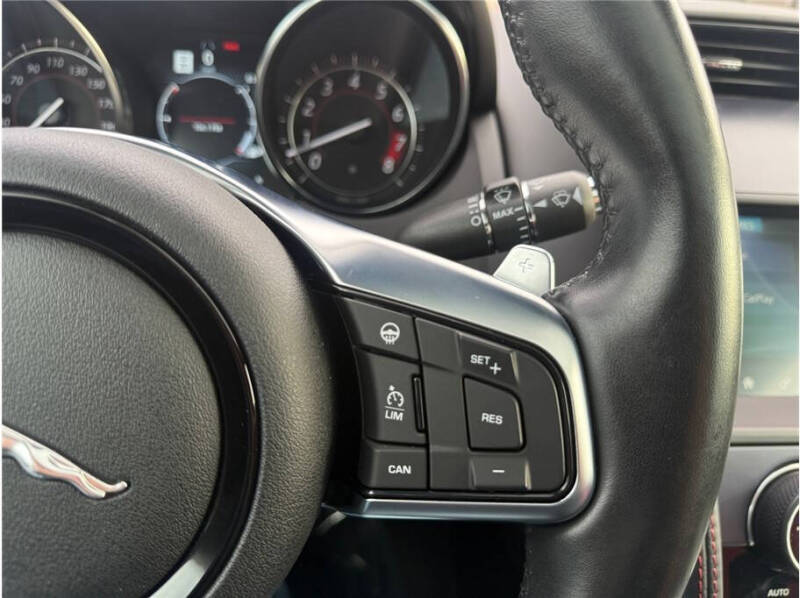 2020 Jaguar F-TYPE R