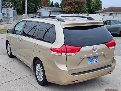 2011 Toyota Sienna XLE 8-Passenger