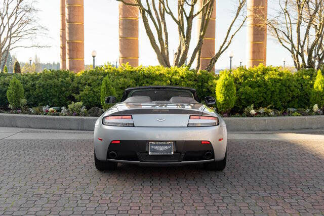2015 Aston Martin V8 Vantage 21