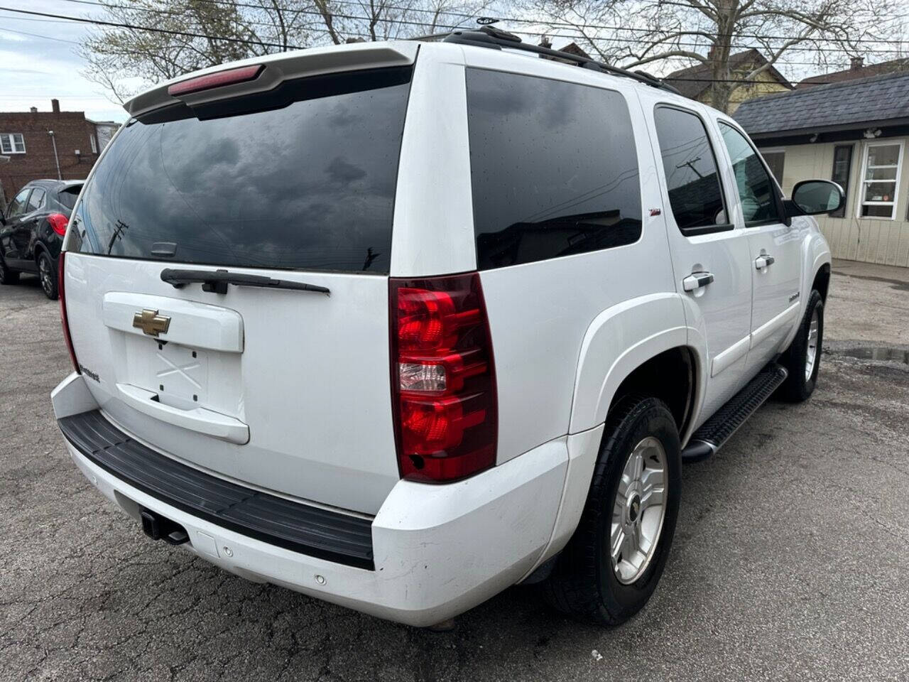 2008 Chevrolet Tahoe for sale at Kelly Auto Group in Cleveland, OH