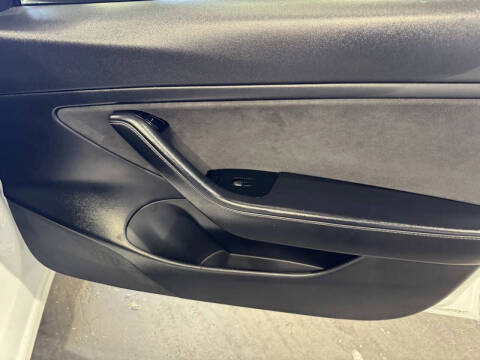 2019 Tesla Model 3 Mid Range