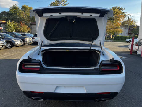 2021 Dodge Challenger SXT