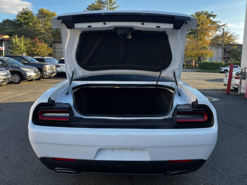 2021 Dodge Challenger SXT