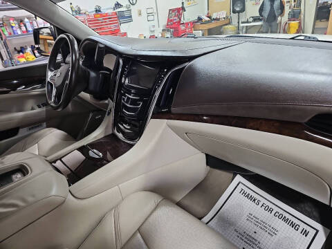 2015 Cadillac Escalade Luxury