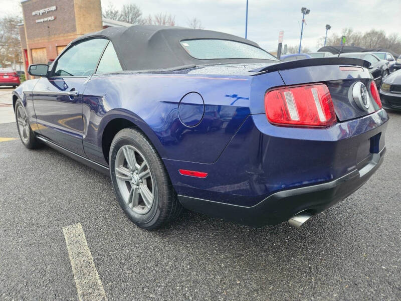 2012 Ford Mustang V6