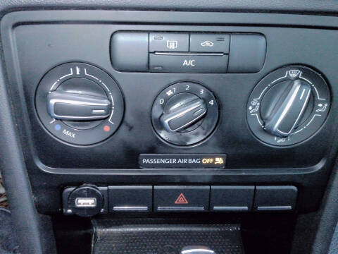 2014 Volkswagen Beetle 1.8T Entry PZEV