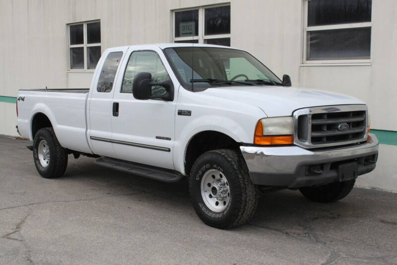 2000 Ford F-250 Super Duty for sale at Encore Auto in Niles MI