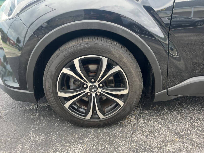 2019 Toyota C-HR XLE