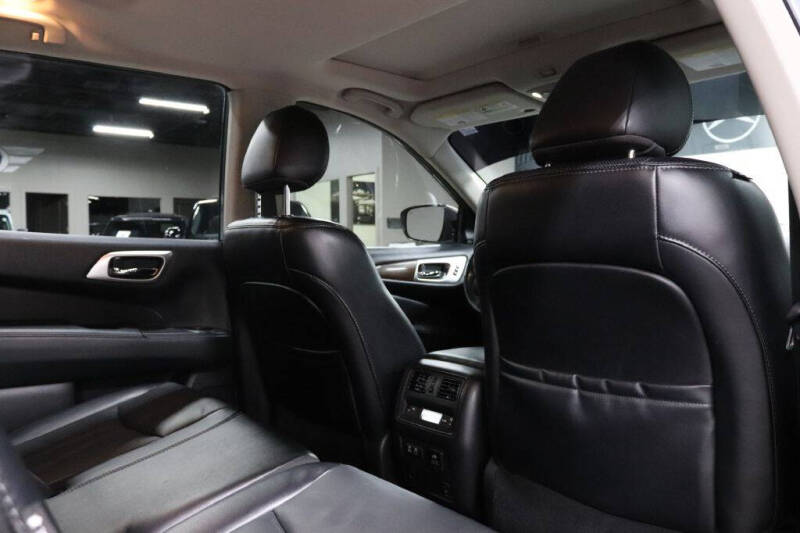 2020 Nissan Pathfinder Platinum