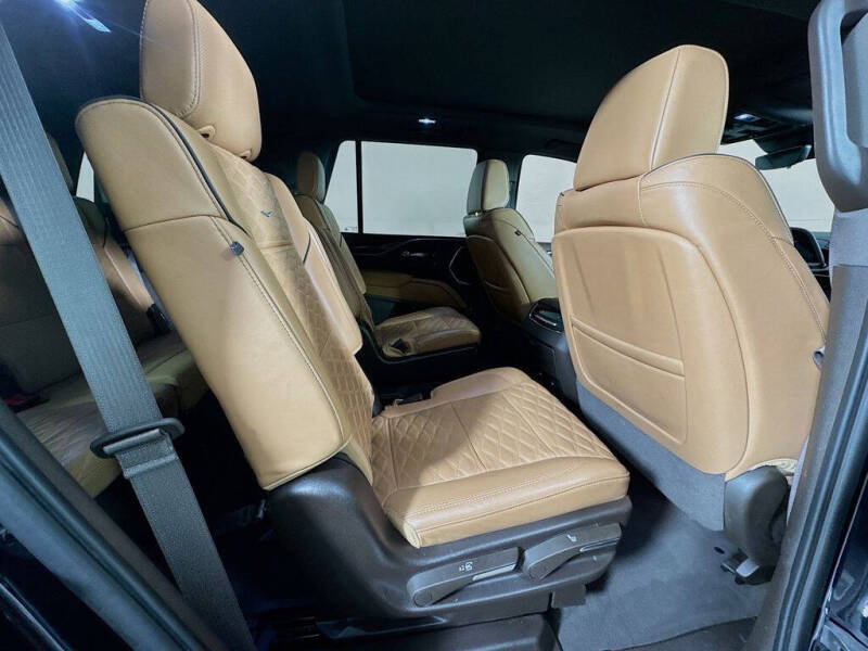 2022 Cadillac Escalade Sport