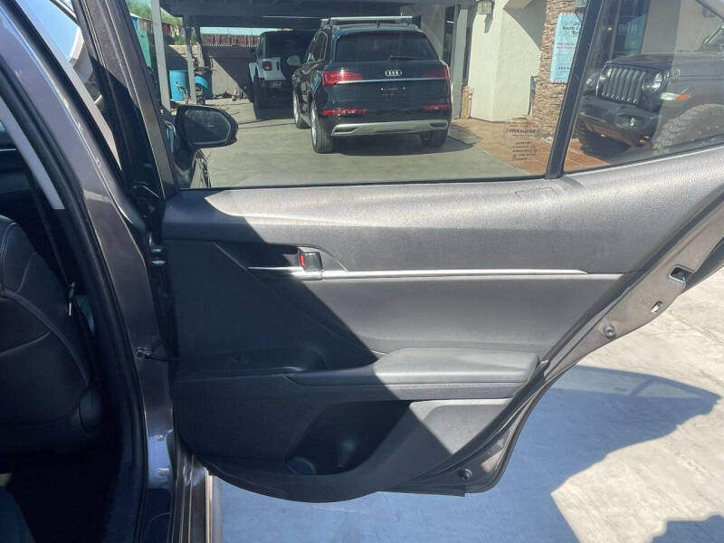 2022 Toyota Camry SE