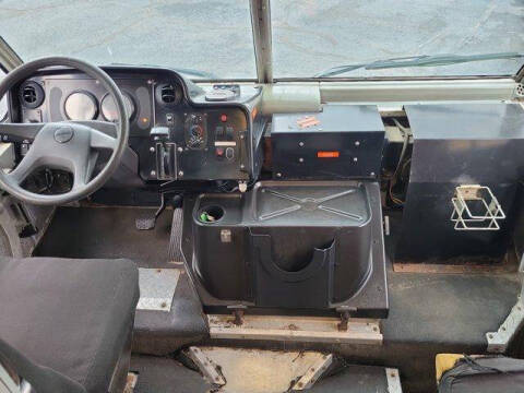 2004 Freightliner MT45 Chassis