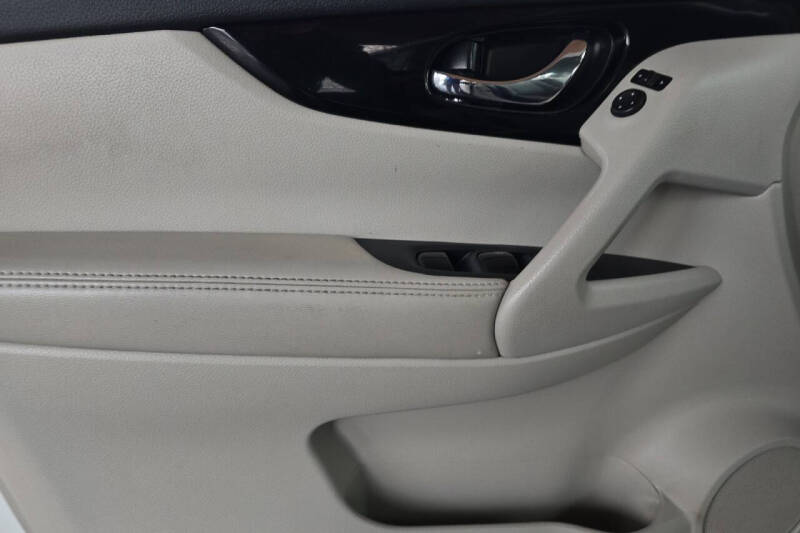 2017 Nissan Rogue Sport SV