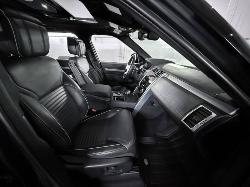 2022 Land Rover Discovery P360 HSE R-Dynamic