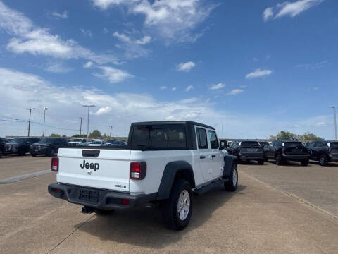 2020 Jeep Gladiator Sport