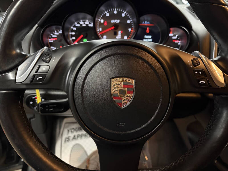 2013 Porsche Cayenne GTS