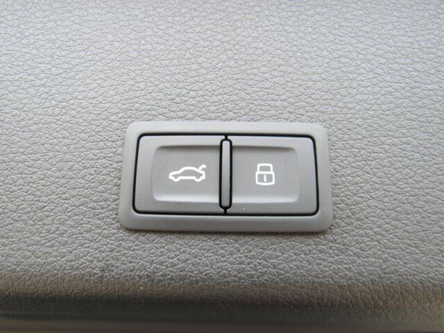 2019 Audi e-tron quattro Prestige