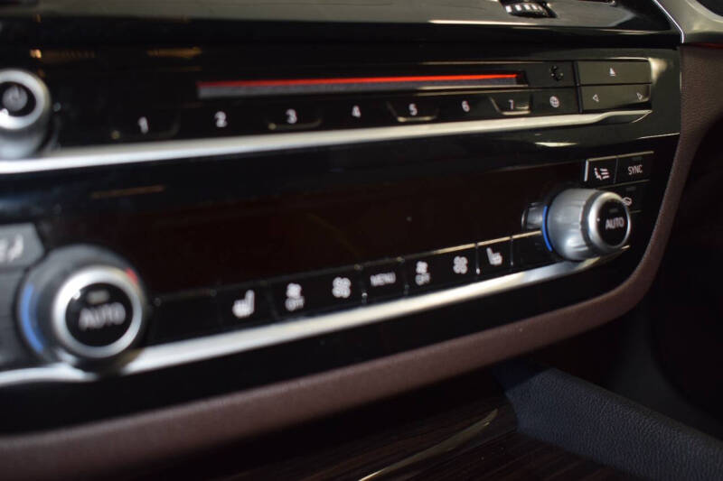 2018 BMW 5 Series 540i