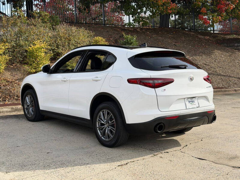 2022 Alfa Romeo Stelvio Sprint