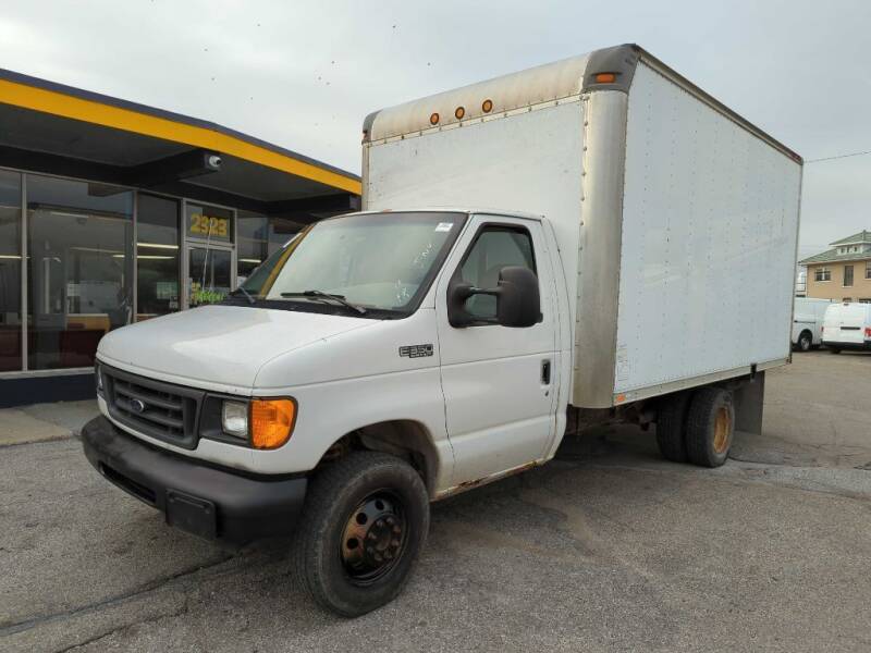 2004 Ford E-Series for sale at Connect Truck and Van Center in Indianapolis IN