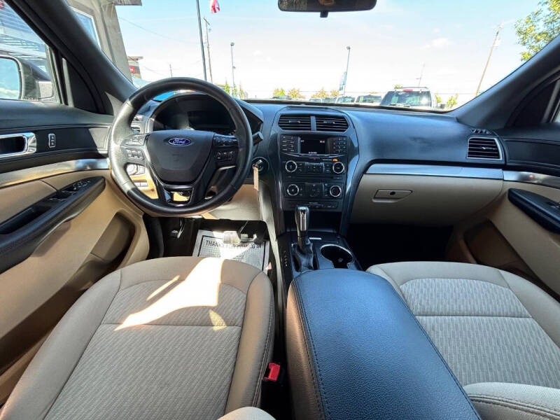2017 Ford Explorer