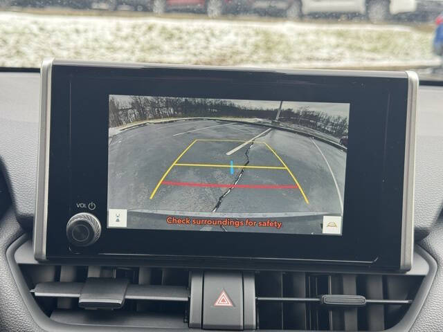 2025 Toyota RAV4 Hybrid LE