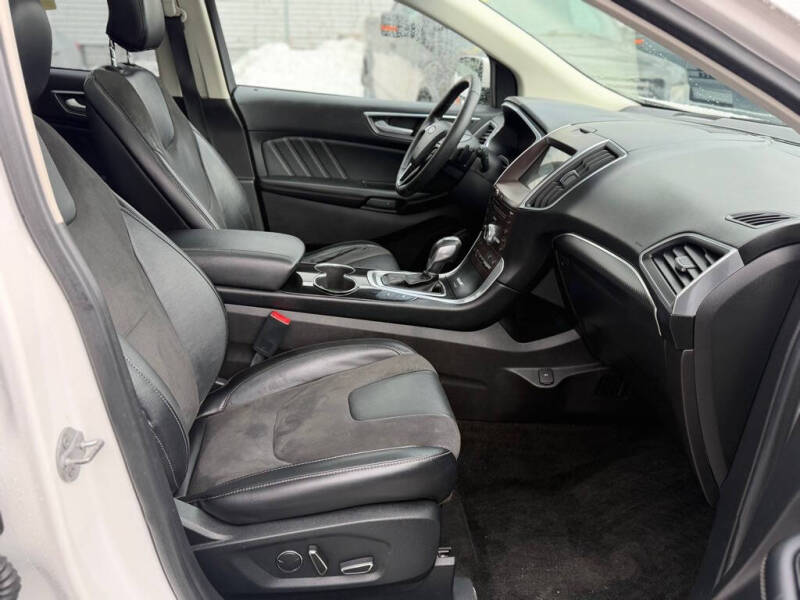 2017 Ford Edge Sport