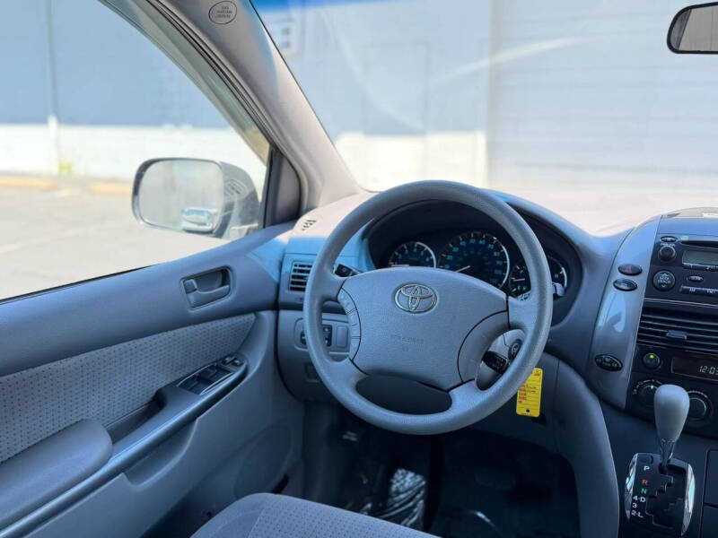 2006 Toyota Sienna