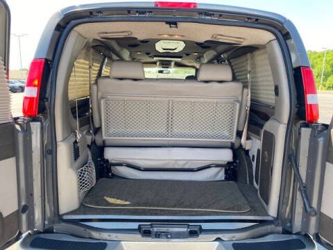 2023 Chevrolet Express 2500