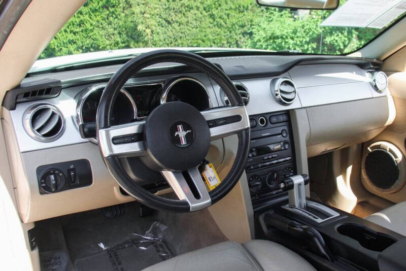 2006 Ford Mustang V6 Premium