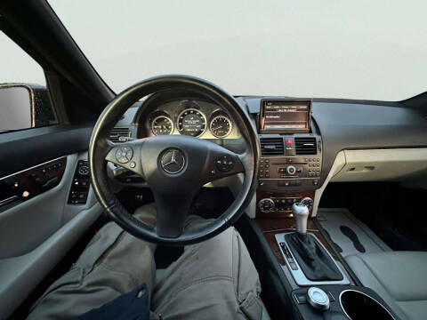 2011 Mercedes-Benz C-Class C 300 Luxury 4MATIC