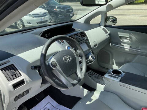 2012 Toyota Prius v Two