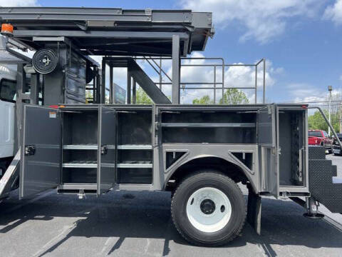 2010 Freightliner M2 106