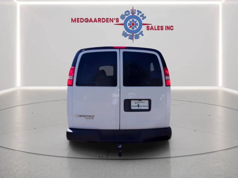 2016 Chevrolet Express LS 2500