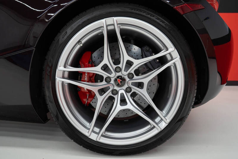2018 McLaren 720S Luxury