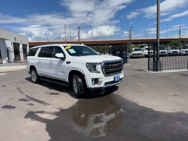 2023 GMC Yukon XL SLT