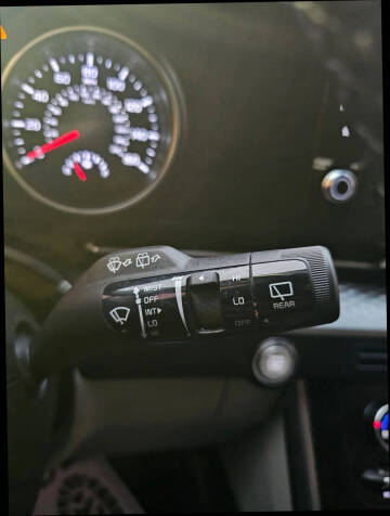 2022 Kia Carnival LX