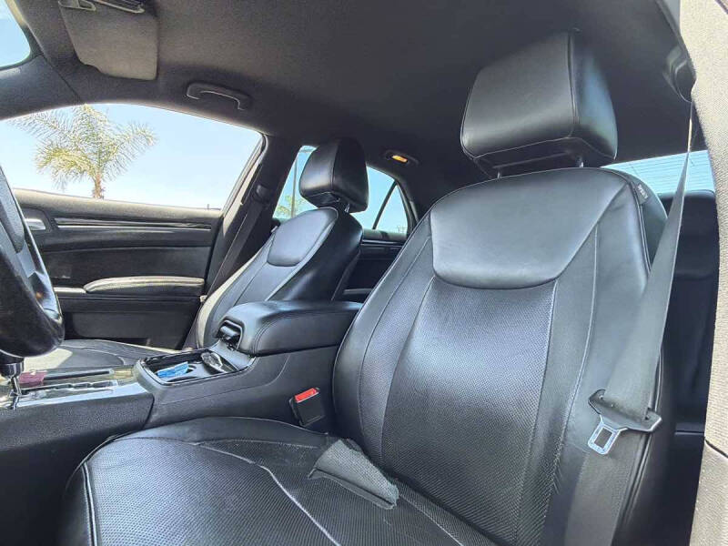 2013 Chrysler 300 C