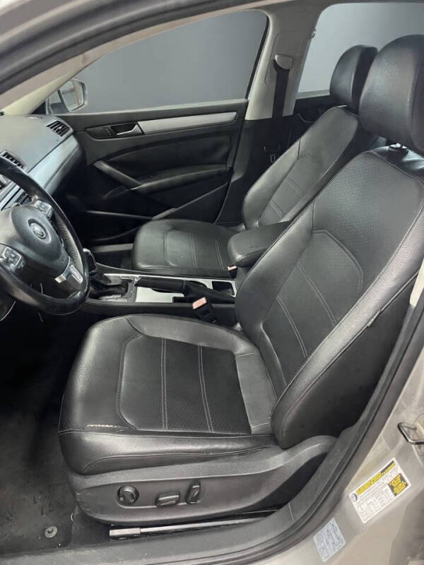 2013 Volkswagen Passat SE