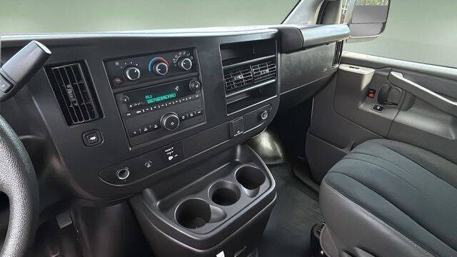 2024 Chevrolet Express 2500