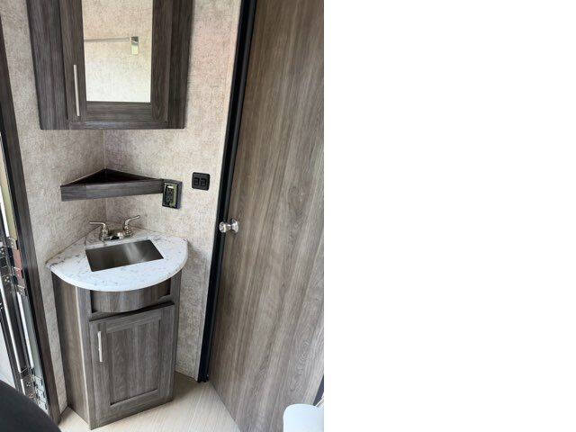 2018 Highland Ridge 2802BH