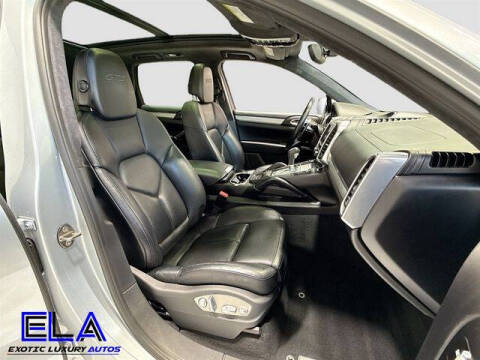 2016 Porsche Cayenne GTS