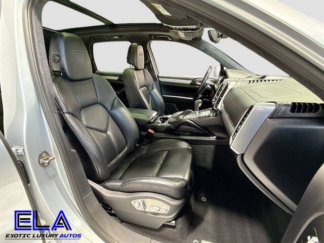 2016 Porsche Cayenne GTS