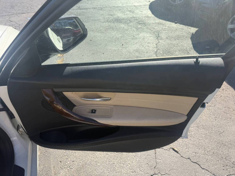 2017 BMW 3 Series 320i xDrive