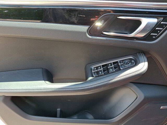 2022 Porsche Macan S