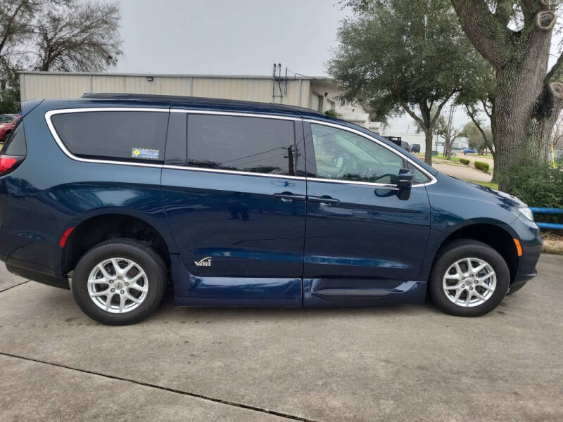 2022 Chrysler Pacifica Touring L