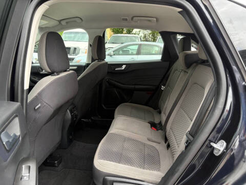 2021 Ford Escape SE