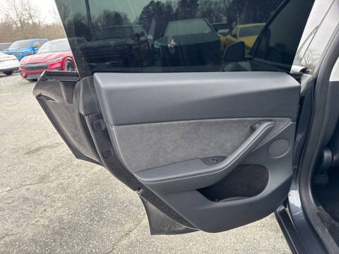 2024 Tesla Model Y Long Range