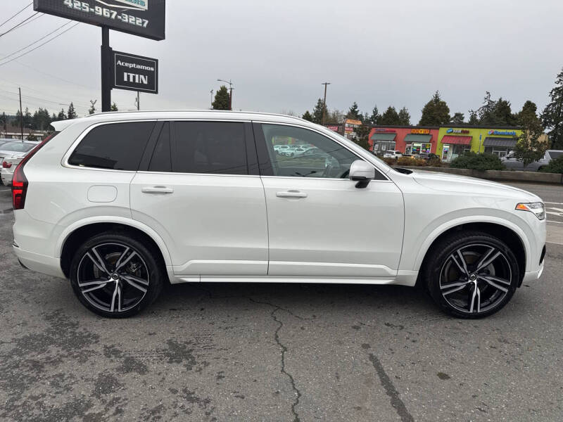 2017 Volvo XC90 T6 R-Design